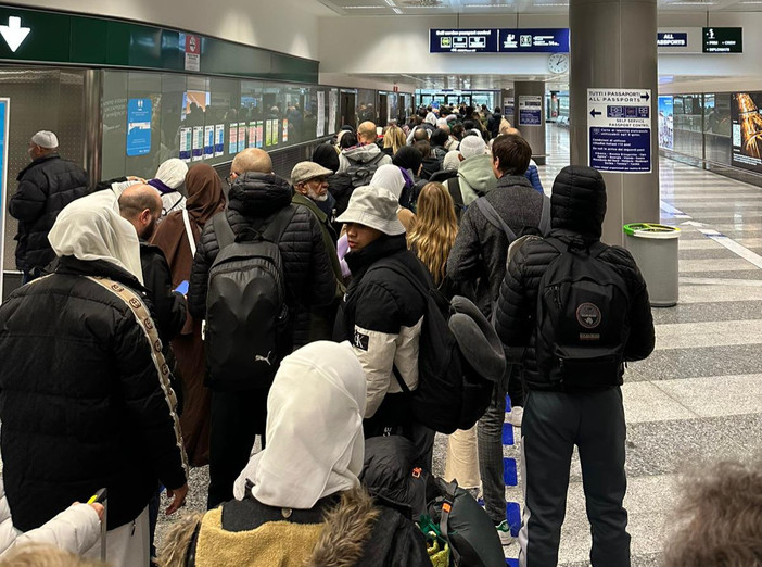 Malpensa, Cosentino: «Attenzione massima alla problematica delle lunghe code ai controlli passaporti, tema prioritario anche in vista delle Olimpiadi 2026»