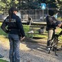 Controlli in zona stazione a Gallarate: il cane poliziotto Zorro fiuta l'hashish Controlli in zona stazione a Gallarate: il cane poliziotto Zorro fiuta l'hashish