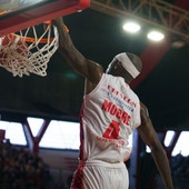 Moore schiaccia, Varese vince (foto Averna)