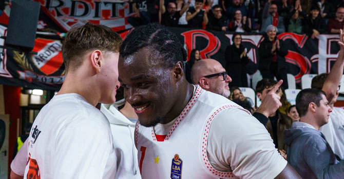 Elisee Assui, colui che ha permesso a Pallacanestro Varese di vincere il premio per l'utilizzo degli under 23 concesso dalla Fip Elisee Assui, colui che ha permesso a Pallacanestro Varese di vincere il premio per l'utilizzo degli under 23 concesso dalla Fip