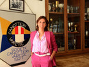 Nicoletta Gnocchi, una vita da volontaria alla Canottieri Varese. Sotto in gallery è in barca e in azione con gli atleti nelle foto di Francesco Rando