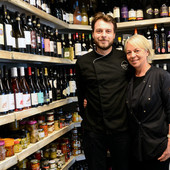 Morena Belli e Matteo Carcano, madre e figlio che insieme a Michele Carcano (rispettivamente marito e papà) hanno creato e conducono la Gastronomia di Avigno. Nella prima immagine della Gallery, Michele Carcano, il creatore della Gastronomia