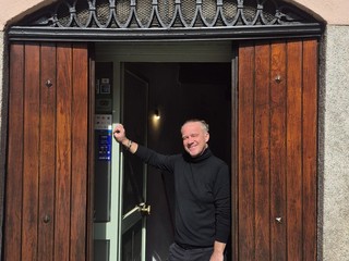 Dario Berton davanti all'ex Time Out Dario Berton davanti all'ex Time Out