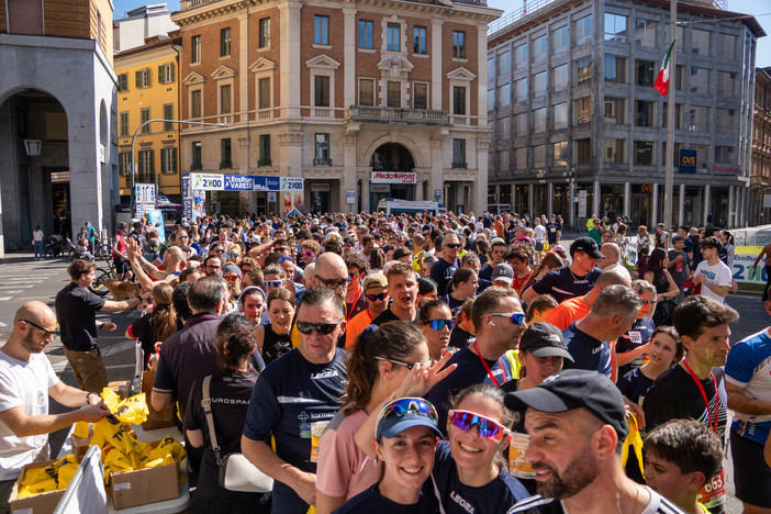 Duemila corridori alla "conquista" delle strade di Varese