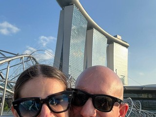 Il viaggio oltre ogni barriera di Elena Travaini e Roberto Lachin negli Emirati Arabi Uniti e a Singapore