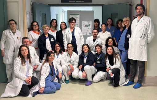 L'equipe di Nefrologia dell'Ospedale di Busto Arsizio L'equipe di Nefrologia dell'Ospedale di Busto Arsizio