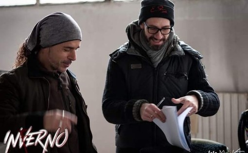 Il regista Emanuele Mattana sul set di &quot;Inverno&quot;