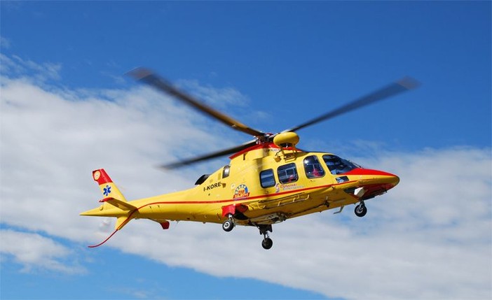 Elisoccorso in azione al Brinzio per un infortunio sul lavoro Elisoccorso in azione al Brinzio per un infortunio sul lavoro