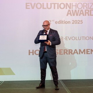 Home Serramenti premiata a Milano con l’Eha Hub R-Evolution Home Serramenti premiata a Milano con l’Eha Hub R-Evolution