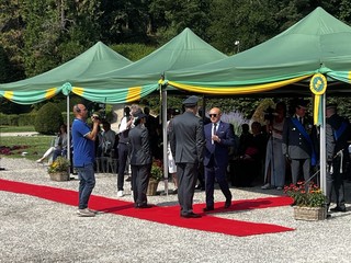 Alcune immagini della cerimonia dei 252 anni di fondazione della Guardia di Finanza che si è svolta sabato mattina ai Giardini Estensi di Varese