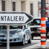 Frontalieri italiani in calo, diminuiscono anche i lavoratori diretti in Ticino Frontalieri italiani in calo, diminuiscono anche i lavoratori diretti in Ticino