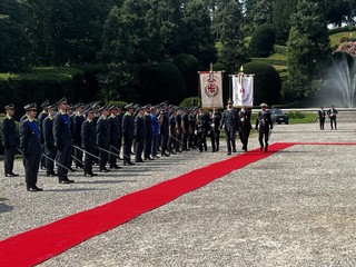 Alcune immagini della cerimonia dei 252 anni di fondazione della Guardia di Finanza che si è svolta sabato mattina ai Giardini Estensi di Varese