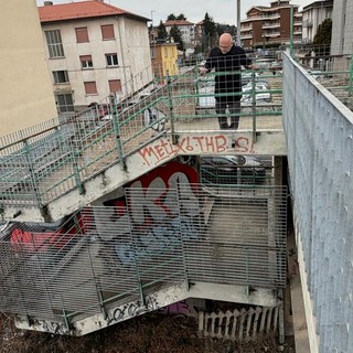 Il consigliere Franco Formato in azione tra il piazzale di Valganna e via Giambologna