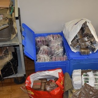 La droga sequestrata dalla polizia di Stato