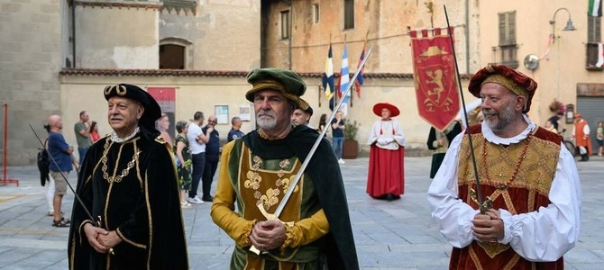 Un'immagine del Palio dei Castelli di Castiglione Olona Un'immagine del Palio dei Castelli di Castiglione Olona