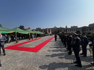 Alcune immagini della cerimonia dei 252 anni di fondazione della Guardia di Finanza che si è svolta sabato mattina ai Giardini Estensi di Varese