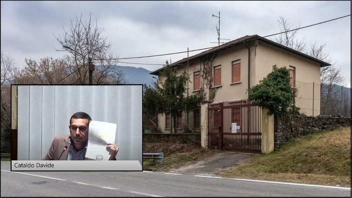 L'ex caserma dei carabinieri di Fornasette e nel riquadro il consigliere Davide Cataldo L'ex caserma dei carabinieri di Fornasette e nel riquadro il consigliere Davide Cataldo