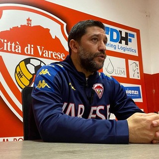 Varese, nuovo &quot;record&quot;: via il mister alla rifinitura e a 4 gare dalla fine. In panchina Unghero dalla Juniores. Rosati: «Colpa di tutti»