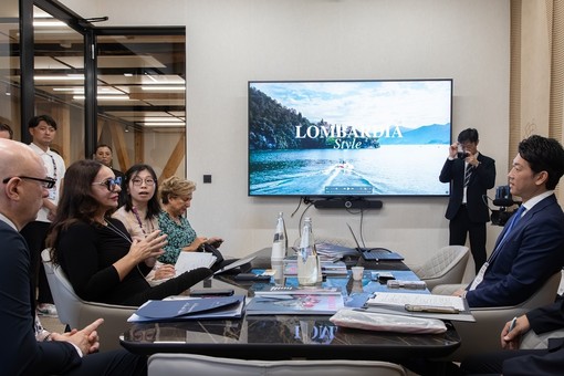 L'assessore regionale Mazzali ad Osaka a presentare all'Expo le bellezze della Lombardia tra cui il Sacro Monte di Varese