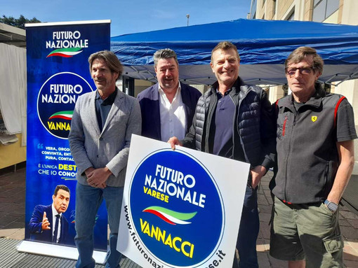 In piazza Repubblica il banchetto per la raccolta firme della prima proposta popolare del nuovo comitato varesino di Futuro Nazionale