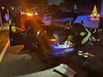 Le immagini dei vigili del fuoco dell'incidente di questa notte in via Noè a Gallarate