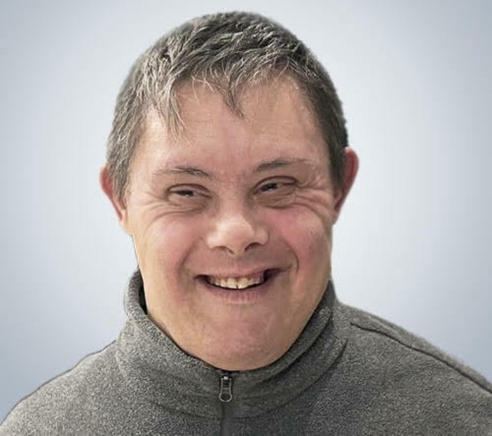 Addio a Giuseppe Massimo “Cuve” Cuvello: il sorriso che ha acceso una comunità