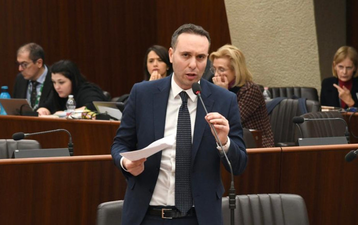 Sicurezza, Cosentino (Lombardia Ideale): «Complimenti alla Polizia locale di Arcisate per aver trovato e fermato i truffatori. Sul nostro territorio non c'è spazio per chi delinque» Sicurezza, Cosentino (Lombardia Ideale): «Complimenti alla Polizia locale di Arcisate per aver trovato e fermato i truffatori. Sul nostro territorio non c'è spazio per chi delinque»
