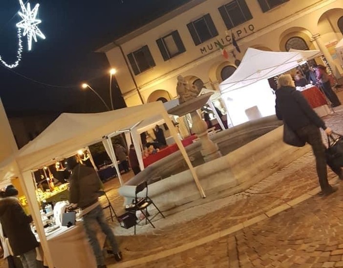 Natale a Gavirate: il centro storico si illumina di eventi e convivialità Natale a Gavirate: il centro storico si illumina di eventi e convivialità