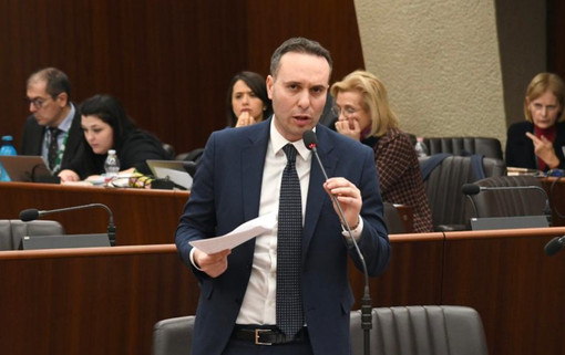 Sicurezza, Cosentino (Lombardia Ideale): «Complimenti alla Polizia locale di Arcisate per aver trovato e fermato i truffatori. Sul nostro territorio non c'è spazio per chi delinque» Sicurezza, Cosentino (Lombardia Ideale): «Complimenti alla Polizia locale di Arcisate per aver trovato e fermato i truffatori. Sul nostro territorio non c'è spazio per chi delinque»