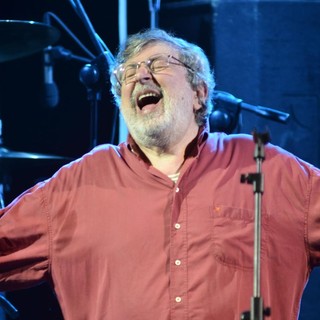 Francesco Guccini, nel 2011, sul "palco" di Masnago Francesco Guccini, nel 2011, sul "palco" di Masnago