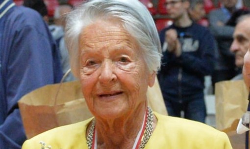 95 anni che emozionano chi ama il basket e Varese: auguri Myriam Garbosi