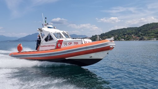 Lago Maggiore, raffica di sanzioni dalla guardia costiera a diportisti indisciplinati Lago Maggiore, raffica di sanzioni dalla guardia costiera a diportisti indisciplinati