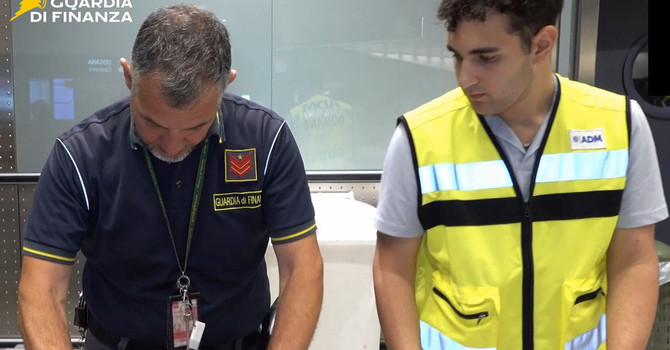 Prodotti alimentari "illegali". A Malpensa in sei mesi boom di sequestri Prodotti alimentari "illegali". A Malpensa in sei mesi boom di sequestri