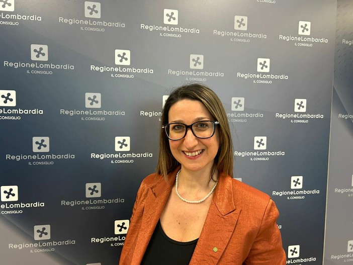 Data center, Dell'Erba: «Lombardia apripista nazionale sulla sovranità dei dati con il pragmatismo di regole chiare e sostenibili» Data center, Dell'Erba: «Lombardia apripista nazionale sulla sovranità dei dati con il pragmatismo di regole chiare e sostenibili»