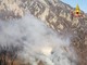 Italia e Svizzera unite per combattere l'incendio di Indemini
