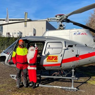 Alla materna di Mesenzana, Babbo Natale arriva in elicottero