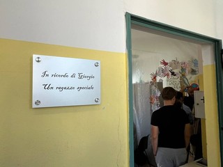 L'aula inauguratoaquesta mattina all'Einaudi in ricordo di Giorgio Sagliocco L'aula inauguratoaquesta mattina all'Einaudi in ricordo di Giorgio Sagliocco