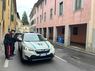 Via Porro a Induno Olona dove stanotte si è consumata una violenta aggressione in cui ha perso la vita un trentenne Via Porro a Induno Olona dove stanotte si è consumata una violenta aggressione in cui ha perso la vita un trentenne