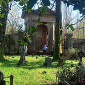 Viggiù: partecipazione e interesse per l’incontro “VIVI-Vivere il cimitero di Viggiù. Fruire diversamente gli spazi funerari” Viggiù: partecipazione e interesse per l’incontro “VIVI-Vivere il cimitero di Viggiù. Fruire diversamente gli spazi funerari”