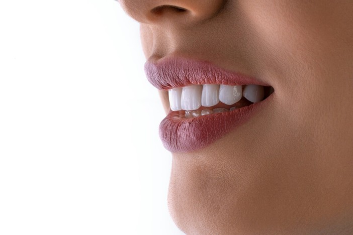 Implantologia ed estetica dentale: le nuove tecnologie che stanno cambiando il settore