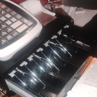 Gorla Minore, terzo furto in pochi mesi alla vineria: il titolare propone ronde civiche notturne