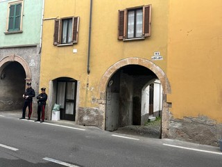 Via Porro a Induno Olona dove stanotte si è consumata una violenta aggressione in cui ha perso la vita un trentenne Via Porro a Induno Olona dove stanotte si è consumata una violenta aggressione in cui ha perso la vita un trentenne