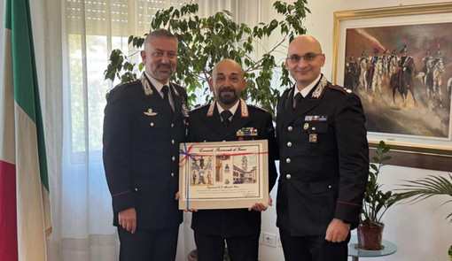 Mornago, il luogotenente Perini si congeda: il grazie del comandante provinciale De Vico Mornago, il luogotenente Perini si congeda: il grazie del comandante provinciale De Vico