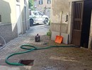 Un intervento della Protezione Civile a Viggiù per la grandinata (foto dalla pagina Facebook del Comune)
