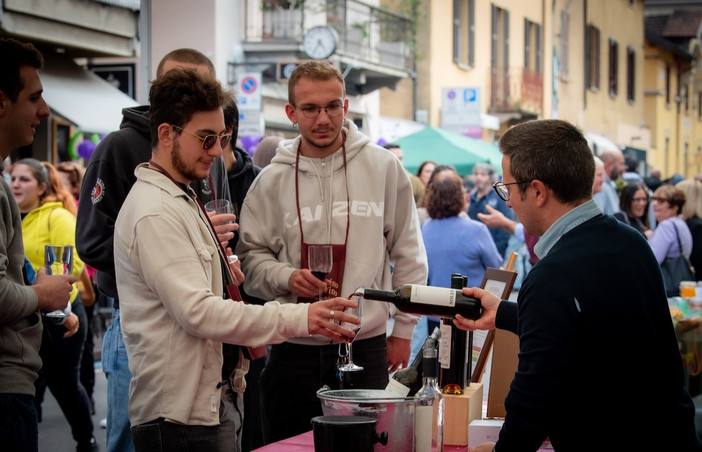 Torna "LuinoDiVino 2026" tra vino, sapori e musica nel cuore della città