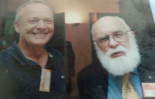 Luciano Lucchina, a sinistra, insieme al professore americano James Randi in una foto a cui il dottore è particolarmente affezionato. Nella galleria fotografica, alcune foto storiche delle &quot;sue&quot; squadre