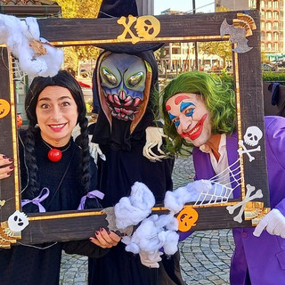 Foto di una passata edizione della Festa di Halloween a Laveno Mombello Foto di una passata edizione della Festa di Halloween a Laveno Mombello