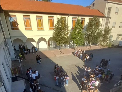 (Foto profilo instagram @liceoblaisepascal) (Foto profilo instagram @liceoblaisepascal)