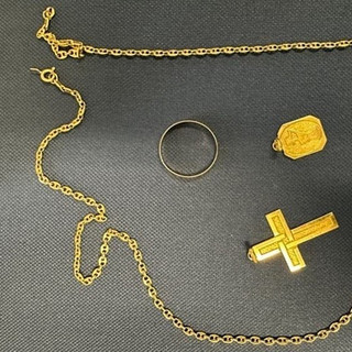 Luino, donna delle pulizie deruba un anziano dei gioielli in oro e anche della fede nuziale