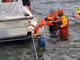 I soccorsi ai 35 turisti in balia delle onde su un'imbarcazione nelle acque del Maggiore a Luino I soccorsi ai 35 turisti in balia delle onde su un'imbarcazione nelle acque del Maggiore a Luino